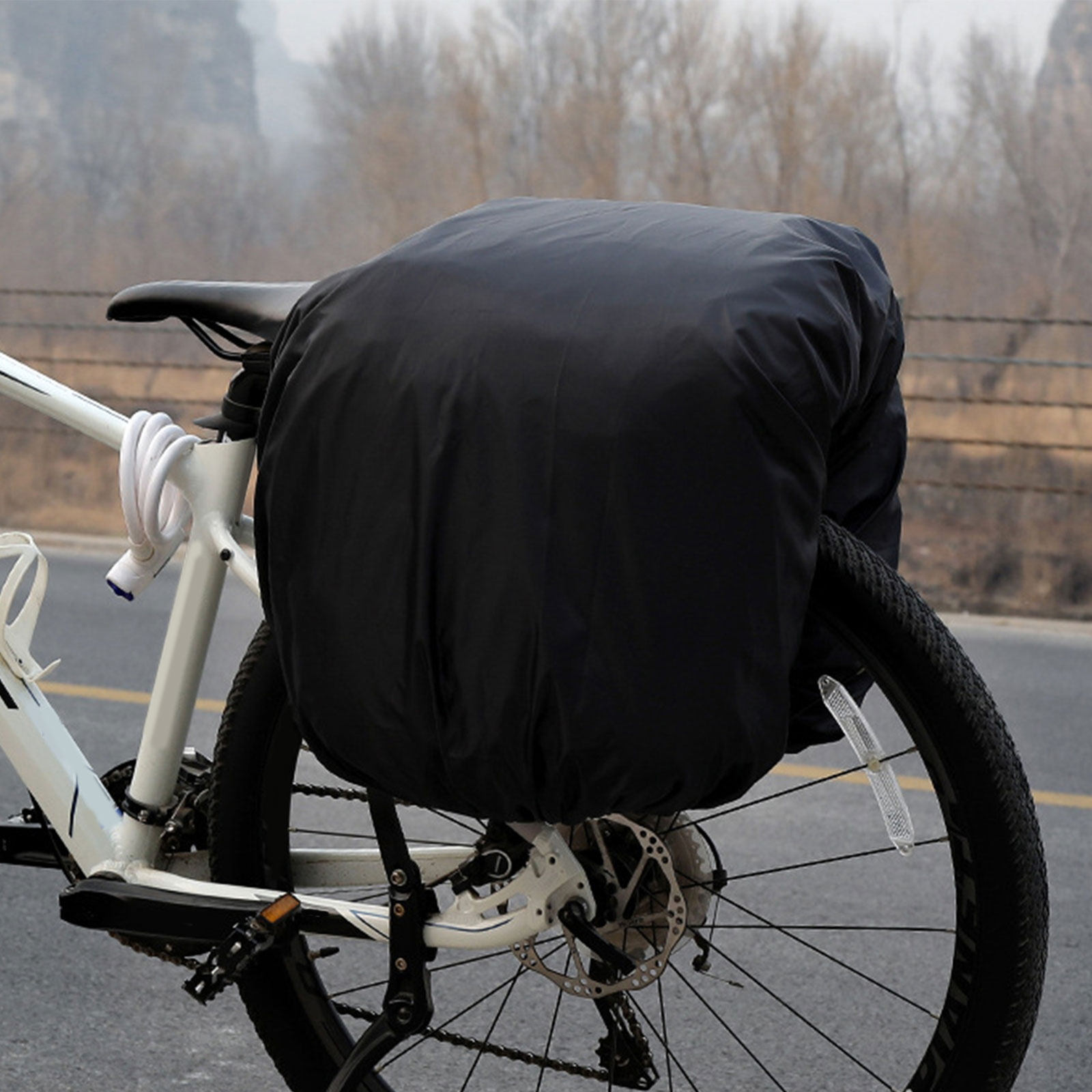 Cycling Gear For Rain - Waterproof Covers for Cycling Light Trunk